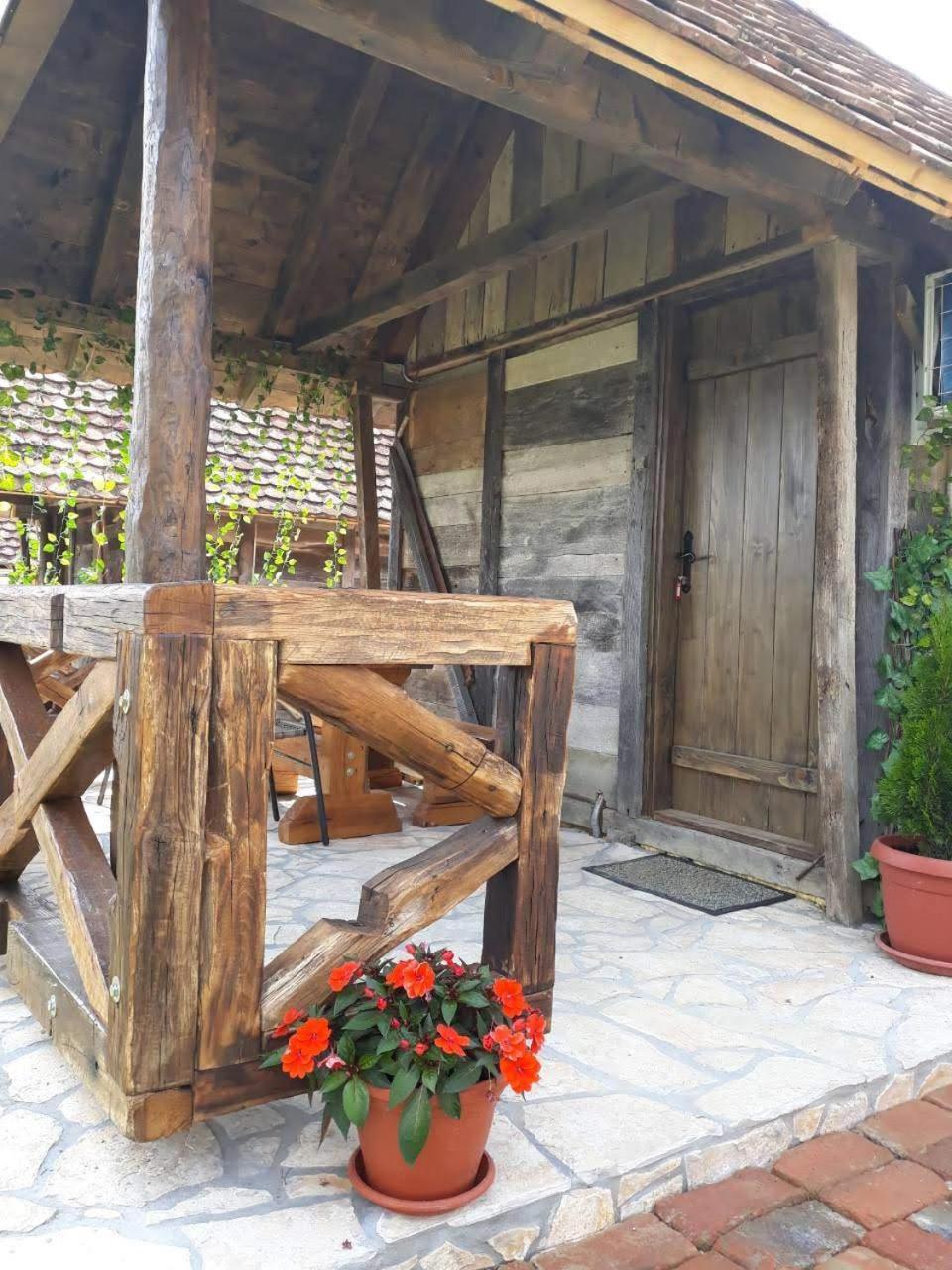 Etno Selo Eden Hotel Zeravacki Potok Buitenkant foto