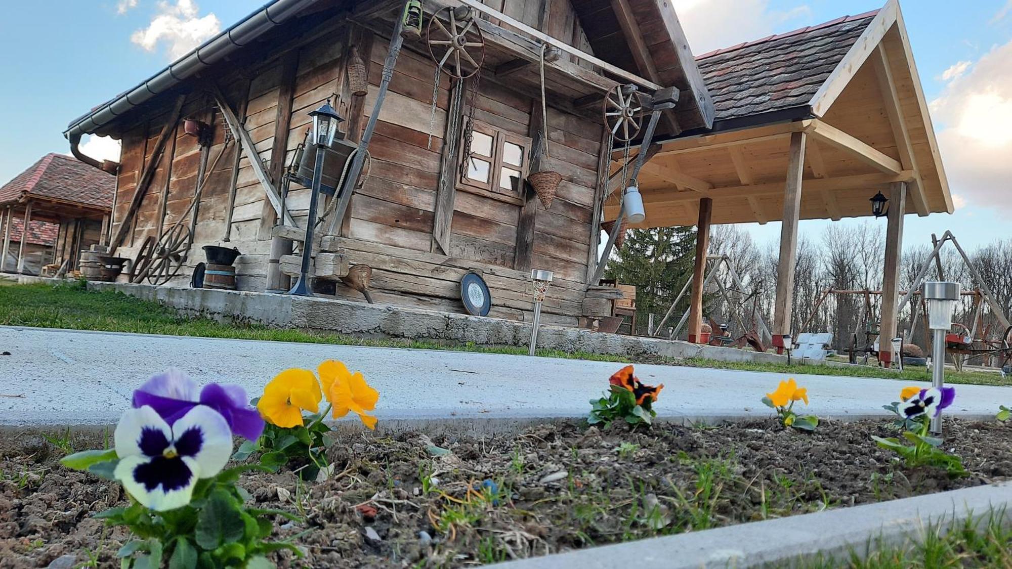 Etno Selo Eden Hotel Zeravacki Potok Kamer foto