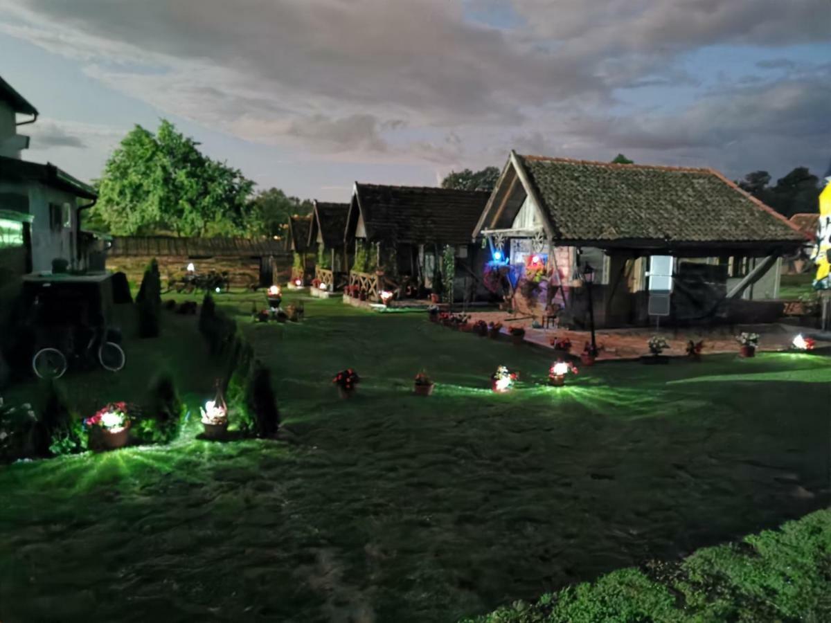 Etno Selo Eden Hotel Zeravacki Potok Buitenkant foto