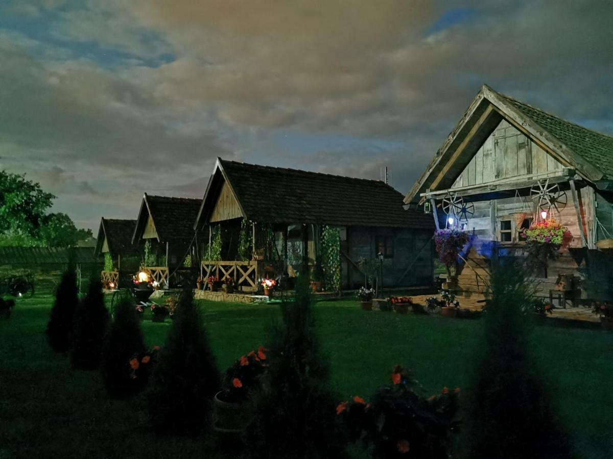 Etno Selo Eden Hotel Zeravacki Potok Buitenkant foto
