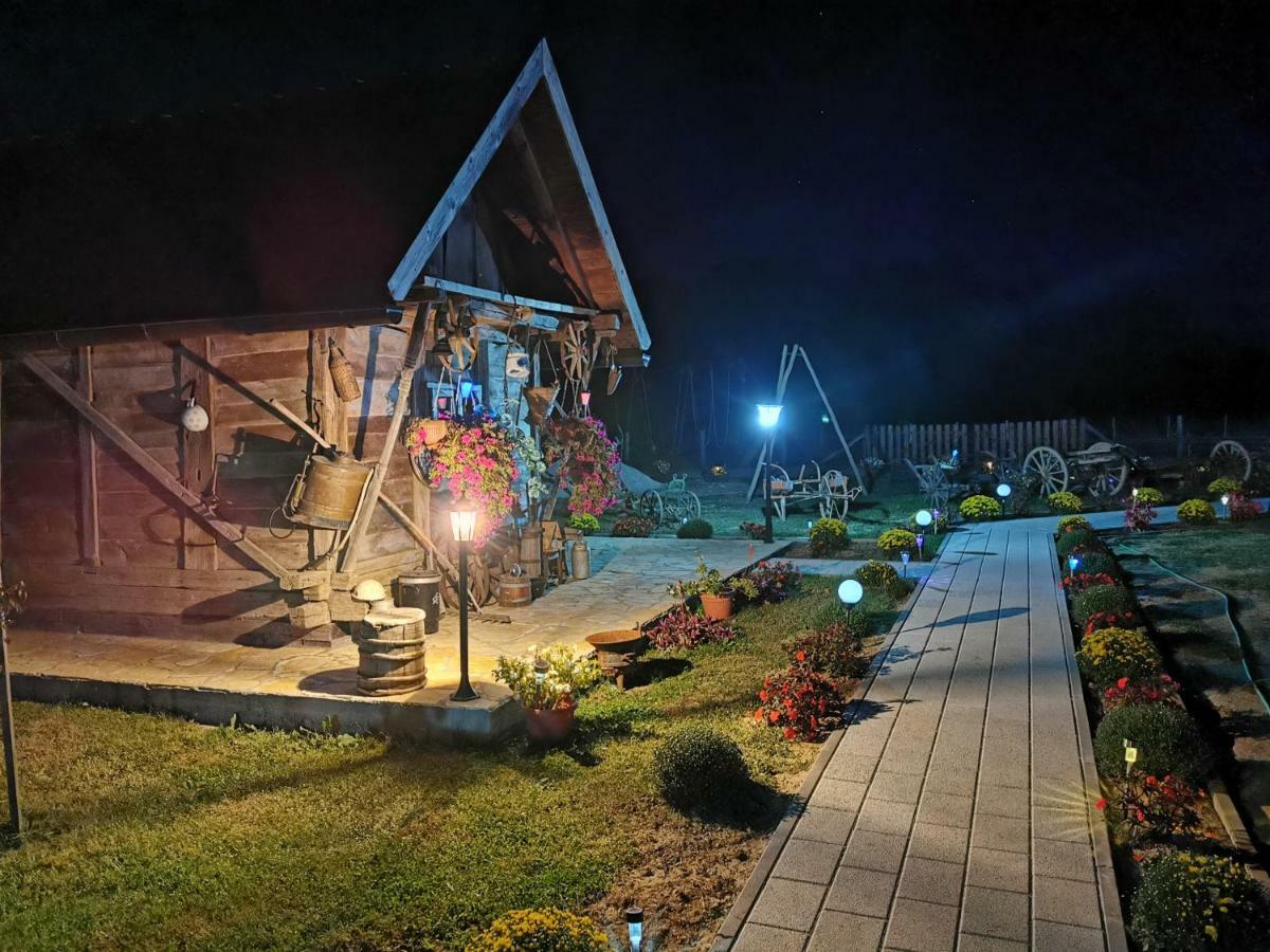 Etno Selo Eden Hotel Zeravacki Potok Buitenkant foto