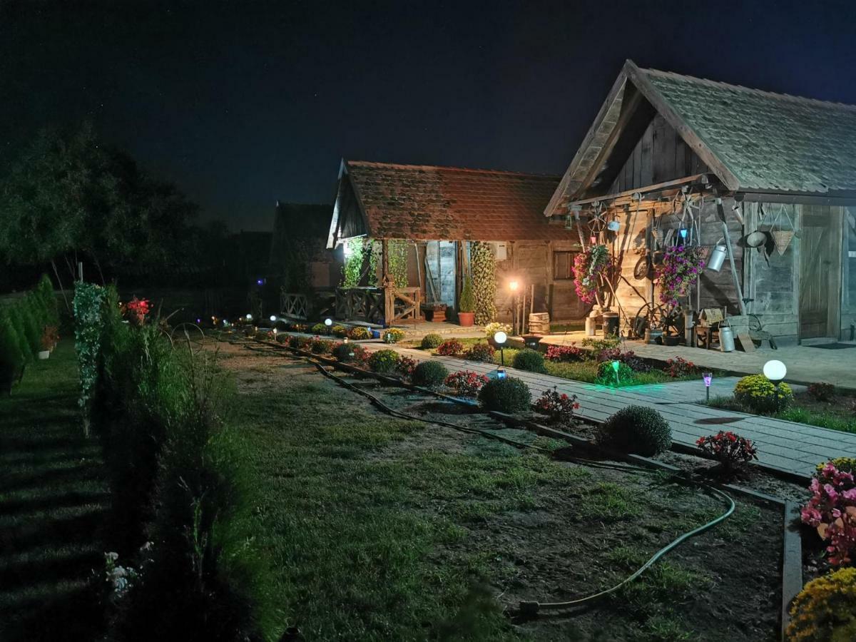 Etno Selo Eden Hotel Zeravacki Potok Buitenkant foto