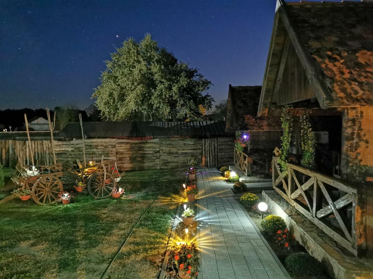 Etno Selo Eden Hotel Zeravacki Potok Buitenkant foto