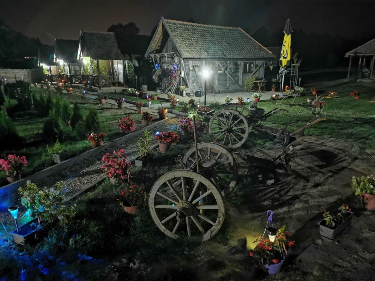 Etno Selo Eden Hotel Zeravacki Potok Buitenkant foto
